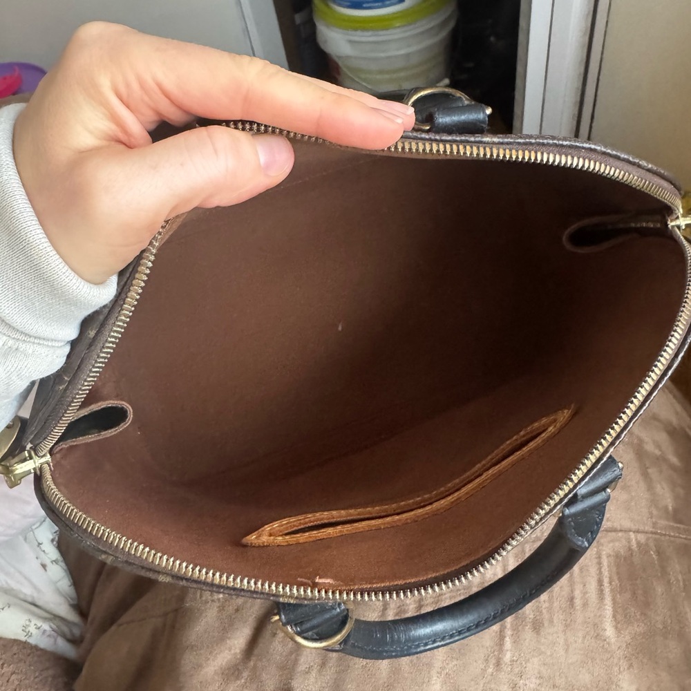 Authentic Louis Vuitton bag - Picture 11 of 14